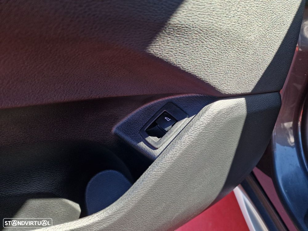 BMW X1 16 d sDrive Line Sport Auto - 14