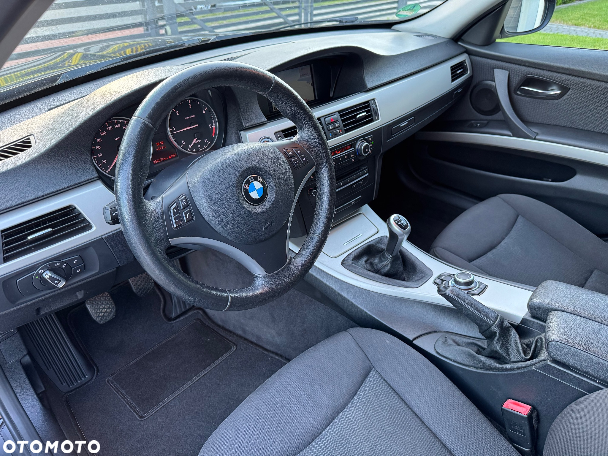 BMW Seria 3 318d - 9