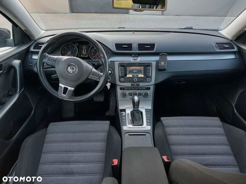 Volkswagen Passat 2.0 TDI Highline DSG - 13