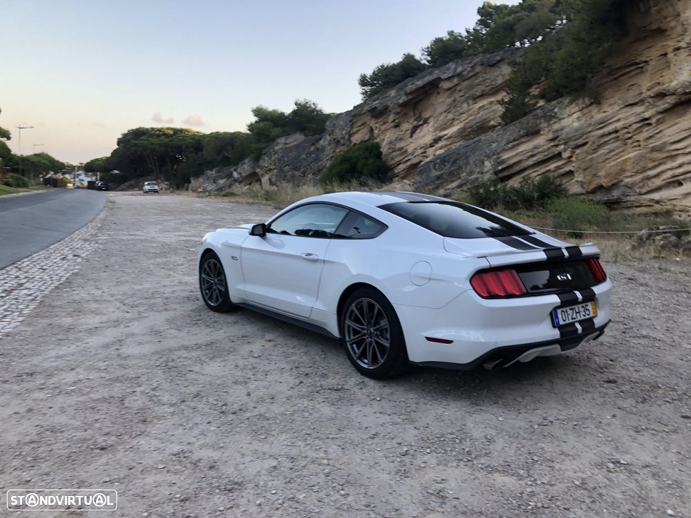 Ford Mustang 5.0 Ti-VCT V8 GT - 2