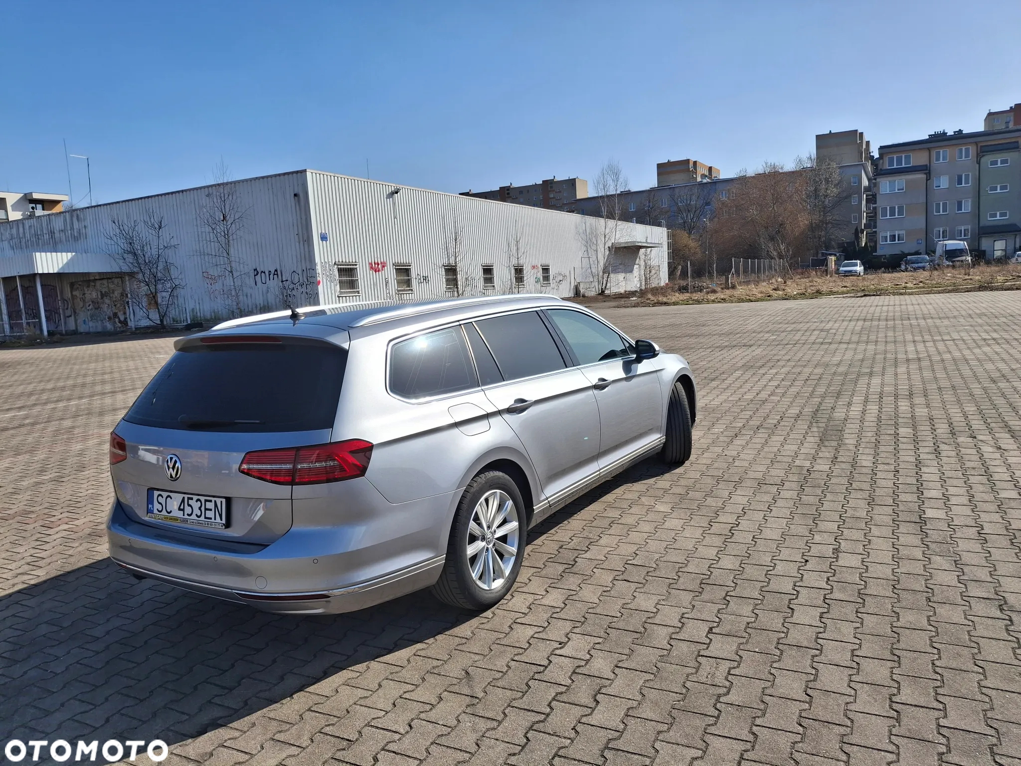 Volkswagen Passat 1.6 TDI BMT Comfortline - 12