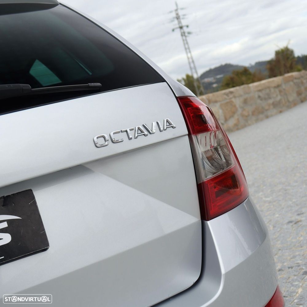 Skoda Octavia Break 1.6 TDi Sportline - 14