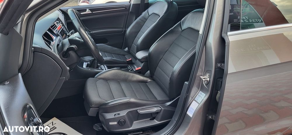 Volkswagen Golf - 5