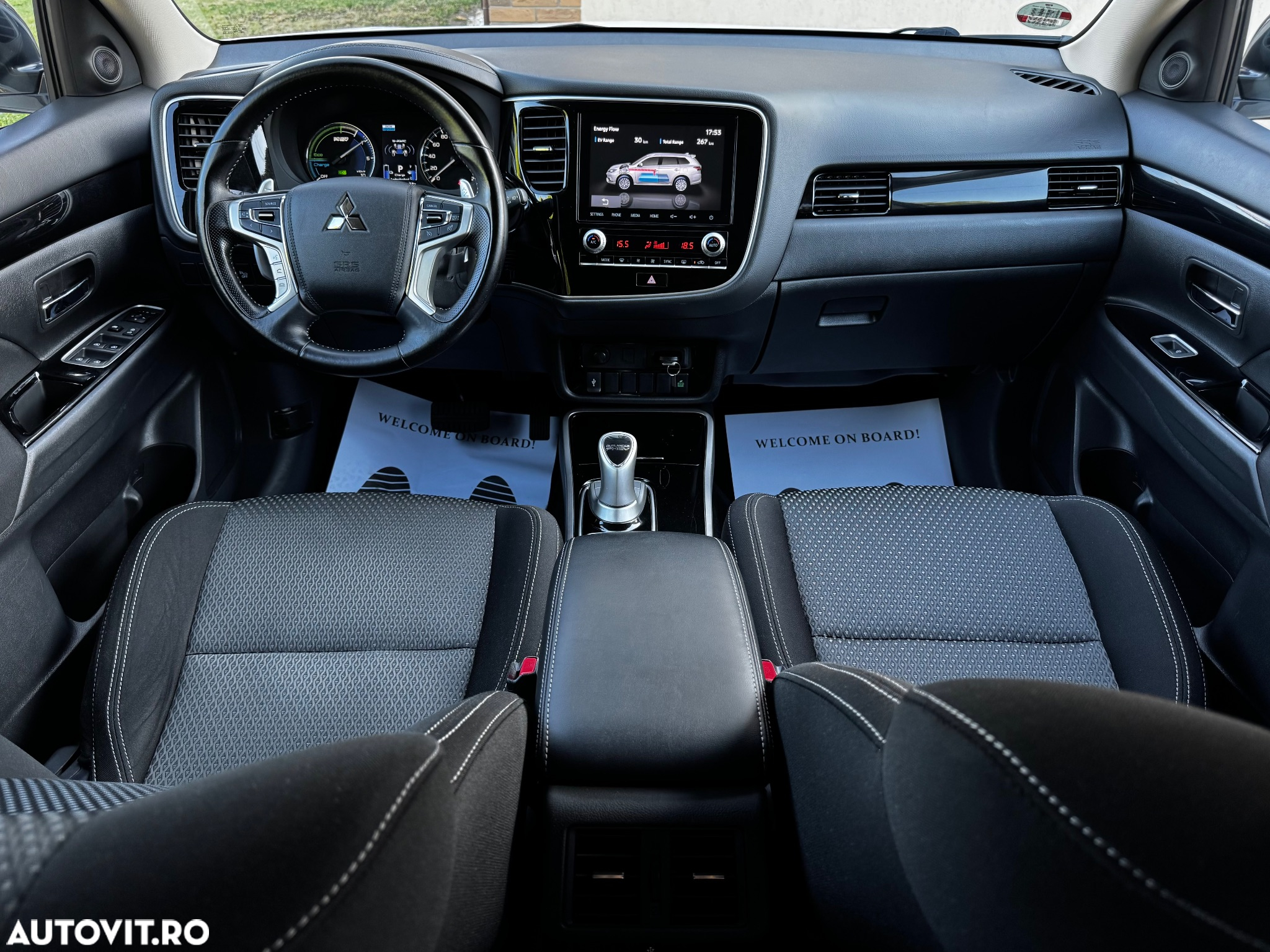 Mitsubishi Outlander - 26