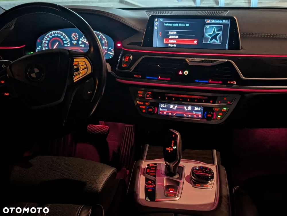 BMW Seria 7 750i xDrive - 13