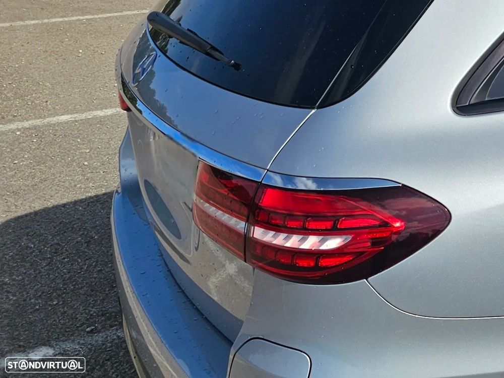 Mercedes-Benz E 300 de 9G-TRONIC AMG Line - 9