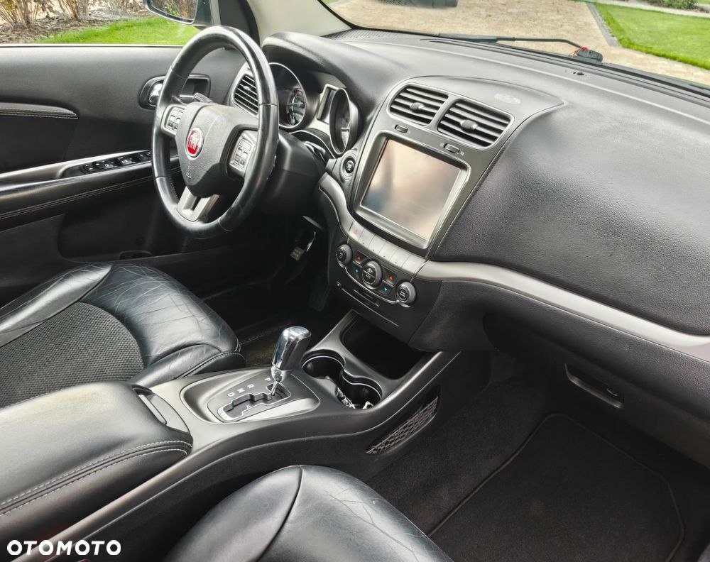 Fiat Freemont 2.0 Multijet 16V DPF Automatik Allrad Black Code - 20