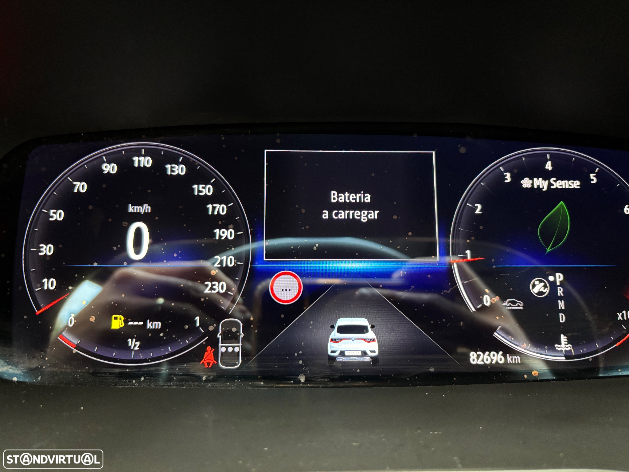 Renault Arkana 1.6 E-Tech Intens - 23