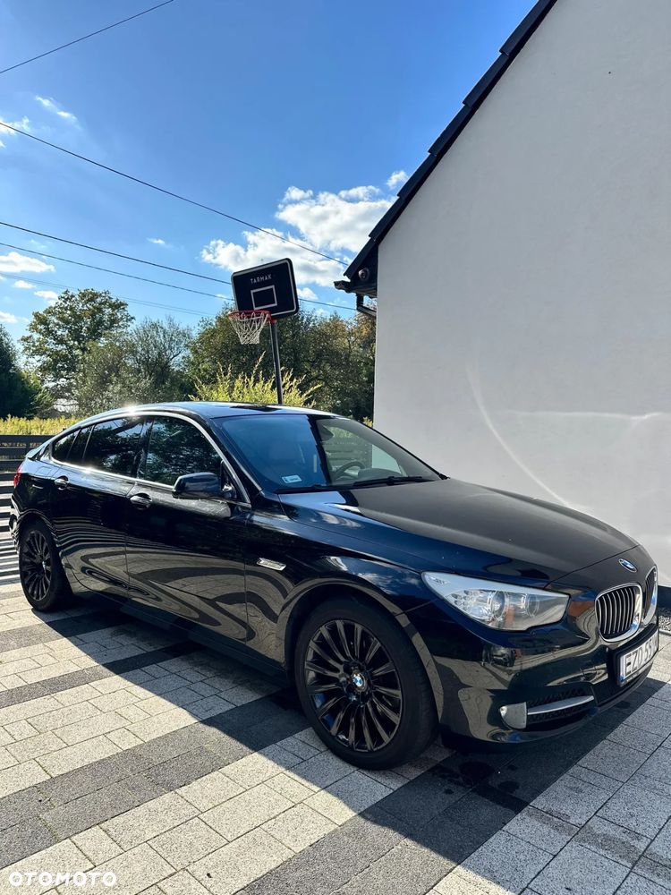 BMW 5GT - 1