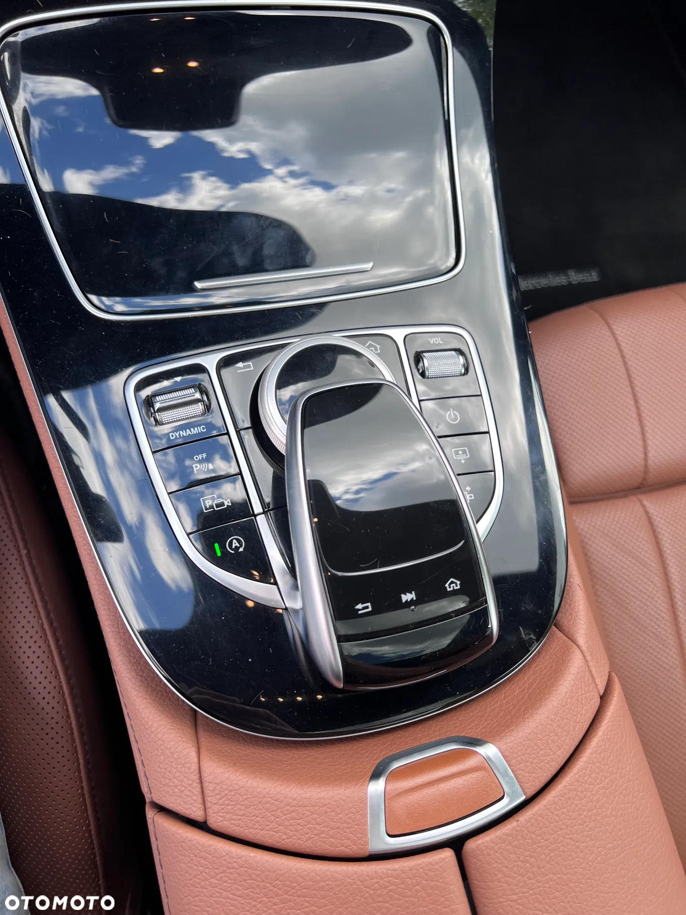 Mercedes-Benz Klasa E 400 4Matic Coupe 9G-TRONIC AMG Line - 25