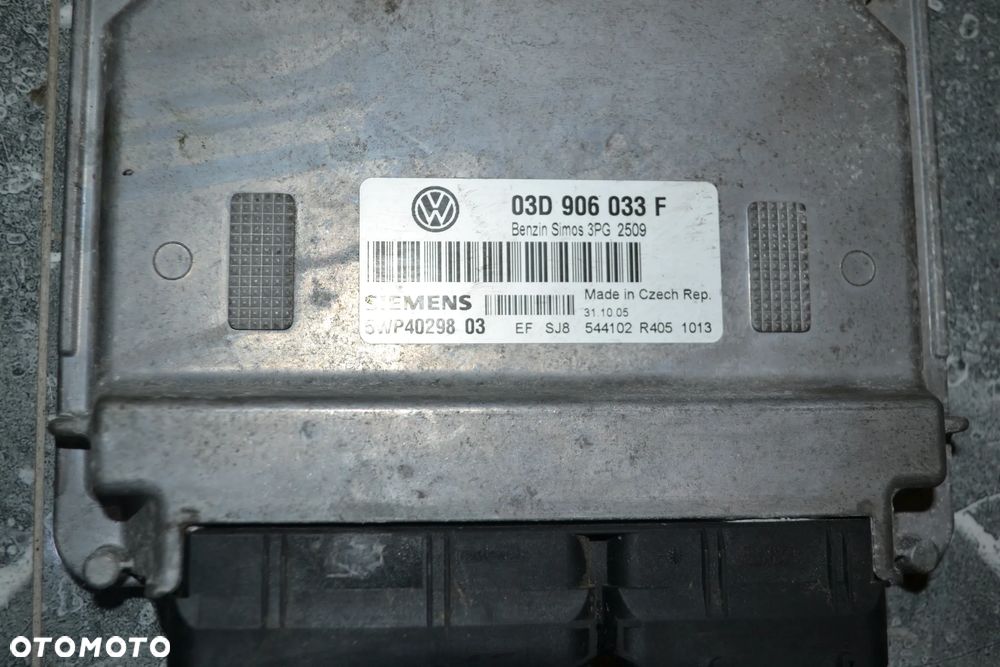 VW POLO 9N STEROWNIK SILNIKA 1,2 B 03D906033F 5WP4029803 - 2