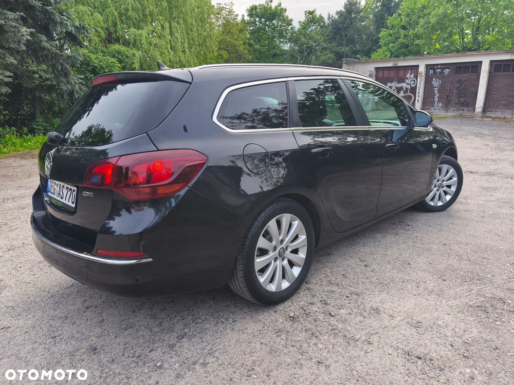 Opel Astra 2.0 CDTI Cosmo - 30