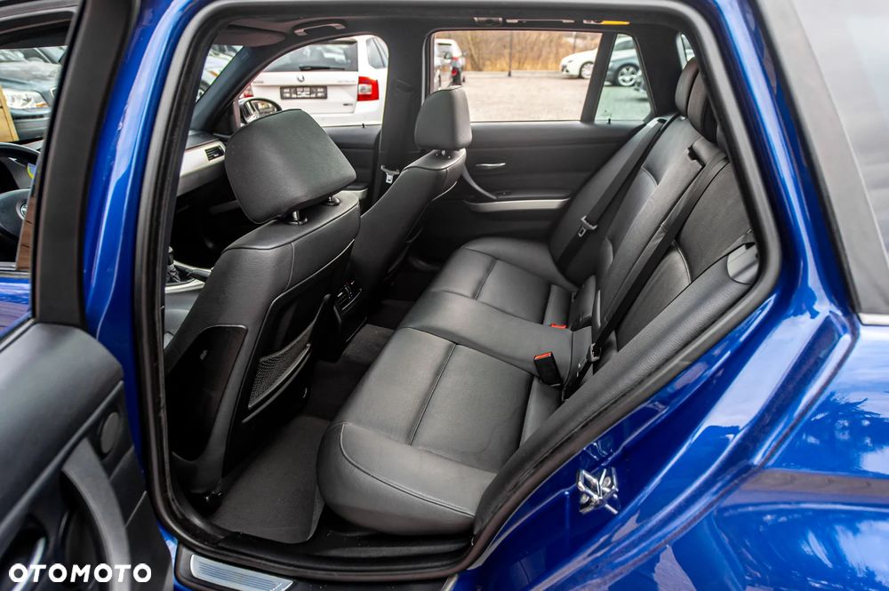 BMW Seria 3 320d DPF - 19