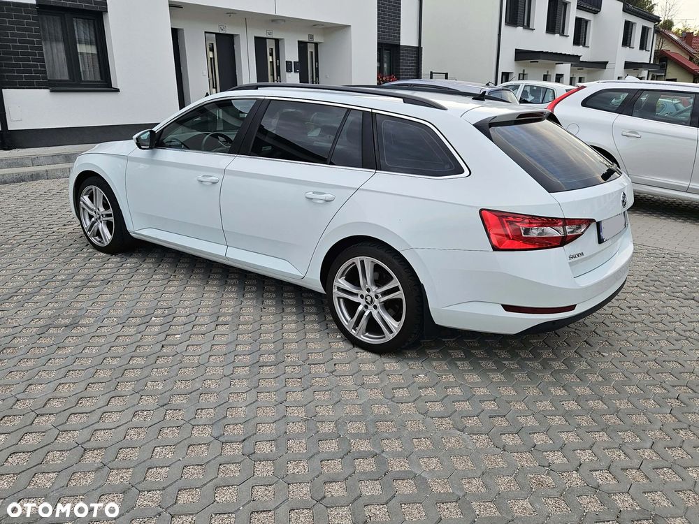 Skoda Superb 2.0 TDI Active DSG - 5