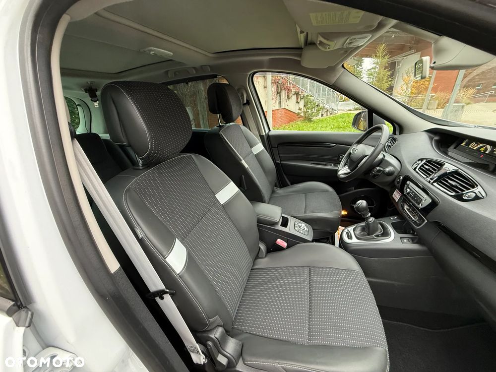 Renault Scenic - 24