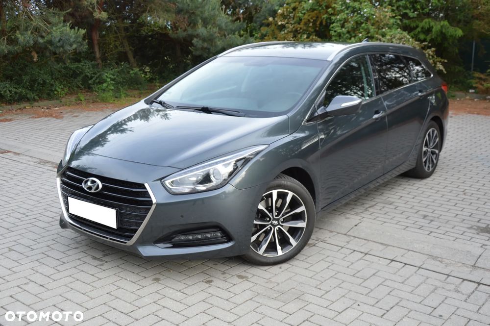 Hyundai i40 Kombi 1.7 CRDi DCT Premium - 1