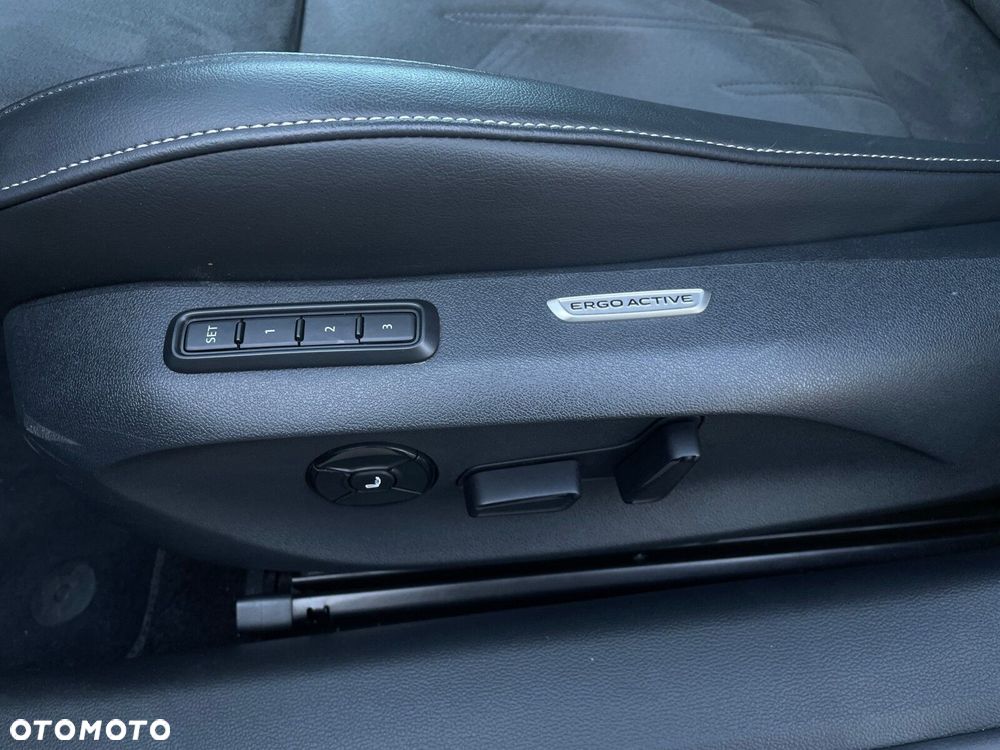 Volkswagen Passat Variant 1.5 TSI ACT mHEV Business DSG - 12