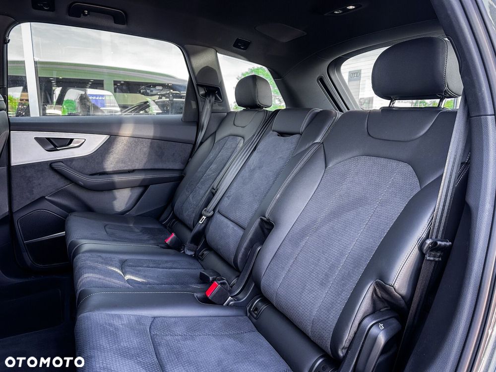 Audi Q7 - 40