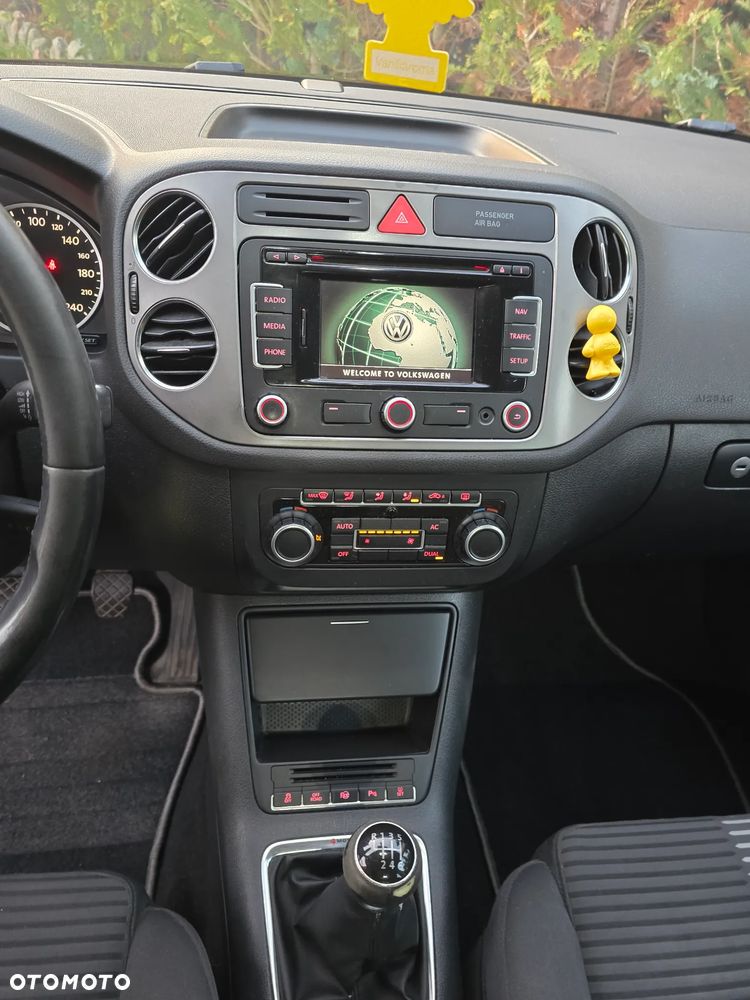 Volkswagen Tiguan - 8