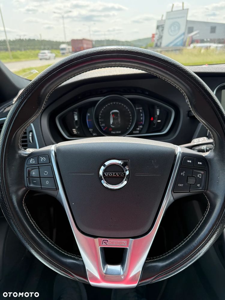 Volvo V40 D2 Drive-E R-Design Momentum - 14