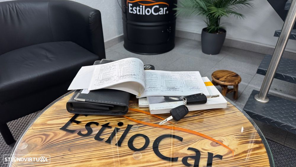 Opel Corsa 1.2 Black Edition - 37
