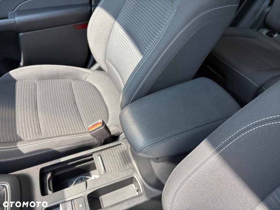 Ford Kuga - 22