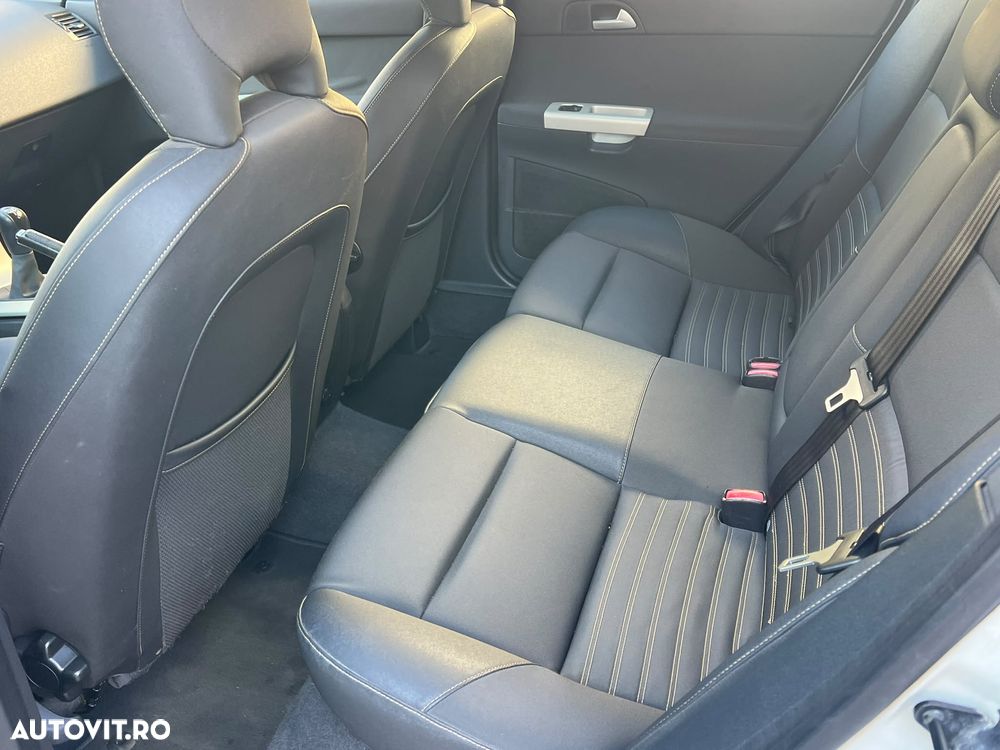 Volvo V50 - 8