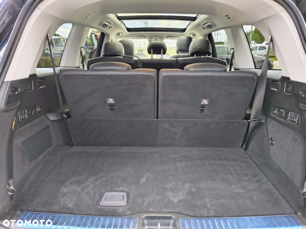 Mercedes-Benz GLS - 25