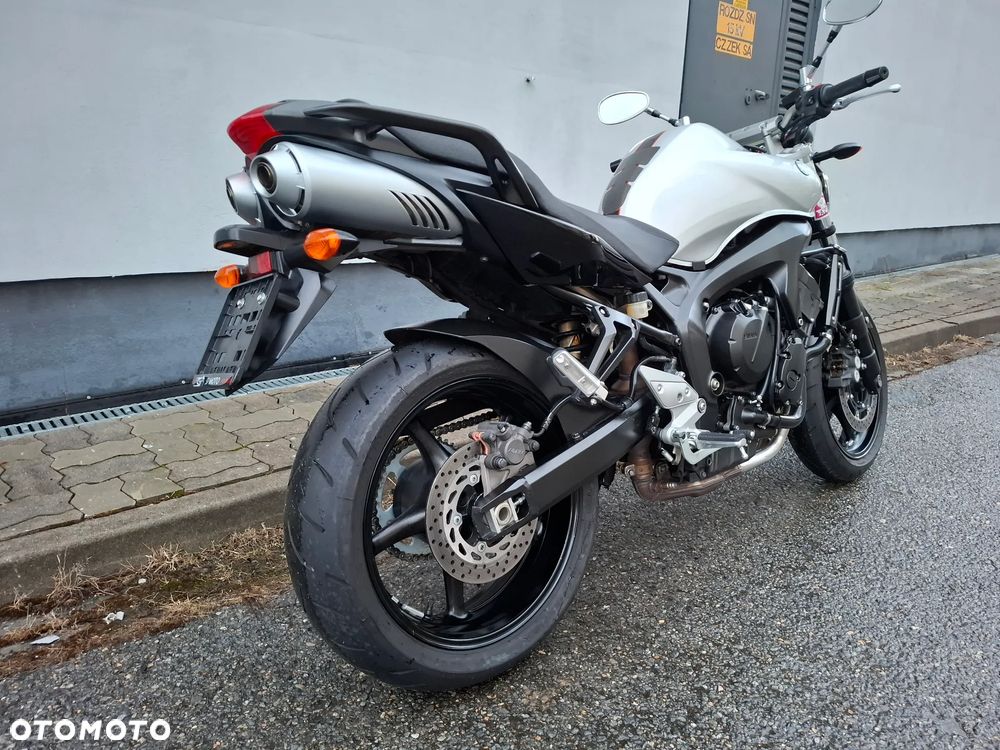 Yamaha FZ6 - 4