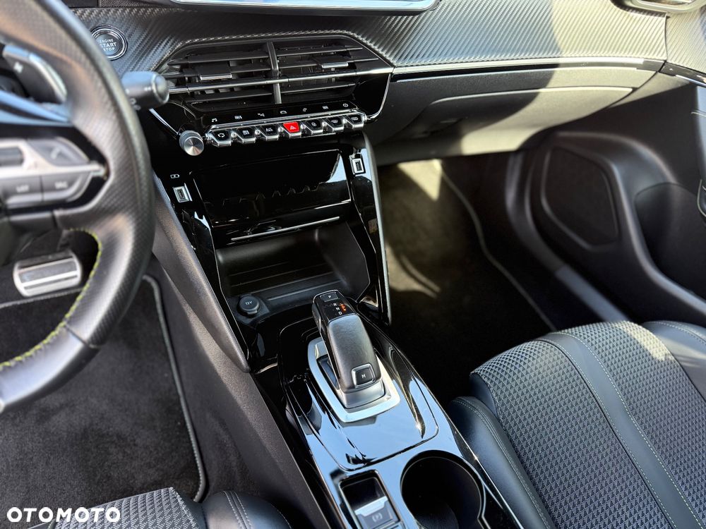 Peugeot 2008 1.5 BlueHDi GT Line S&S EAT8 - 19