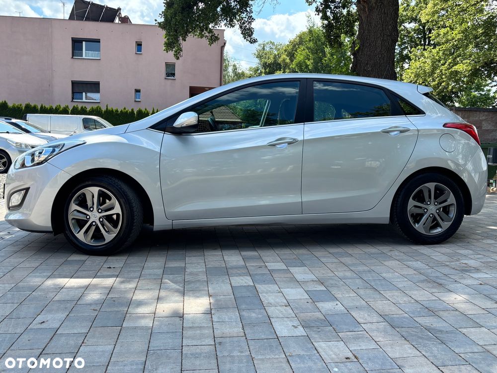 Hyundai i30 1.6 CRDi Premium - 4