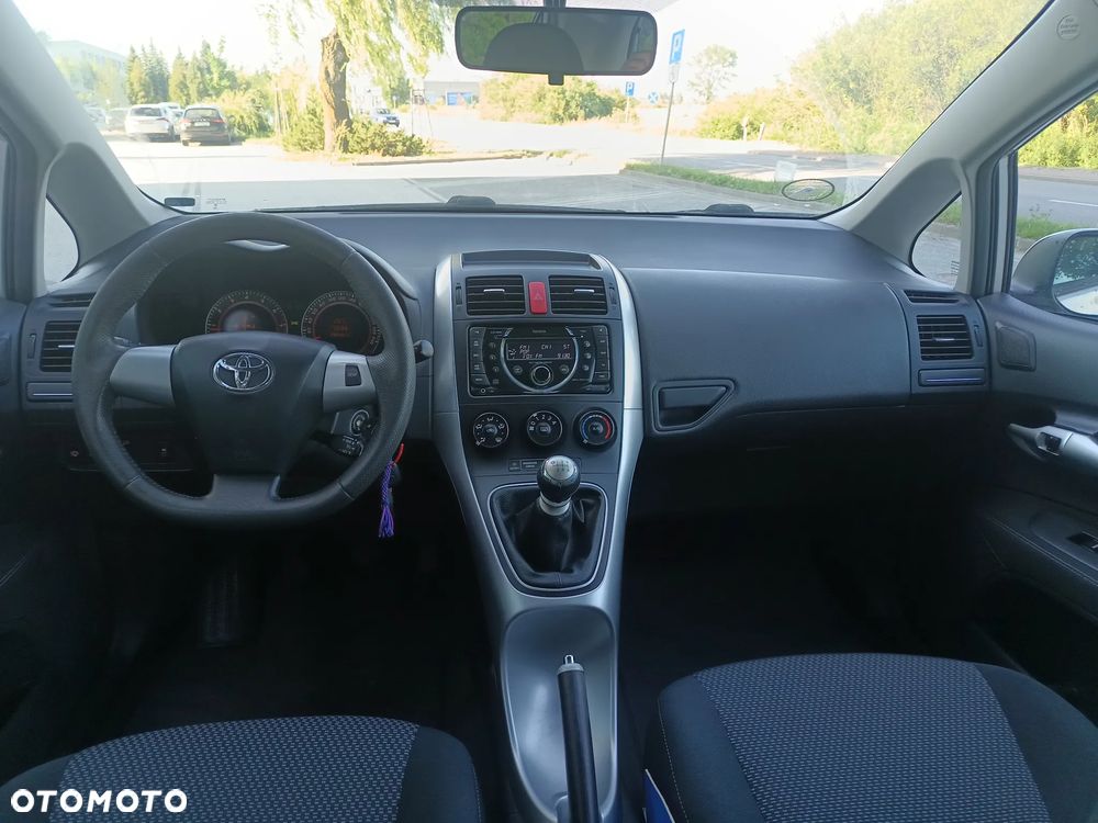 Toyota Auris 1.6 Luna - 7