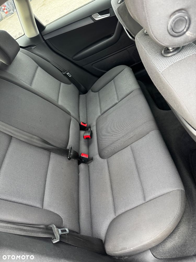 Audi A3 Sportback 1.6 Ambiente - 9