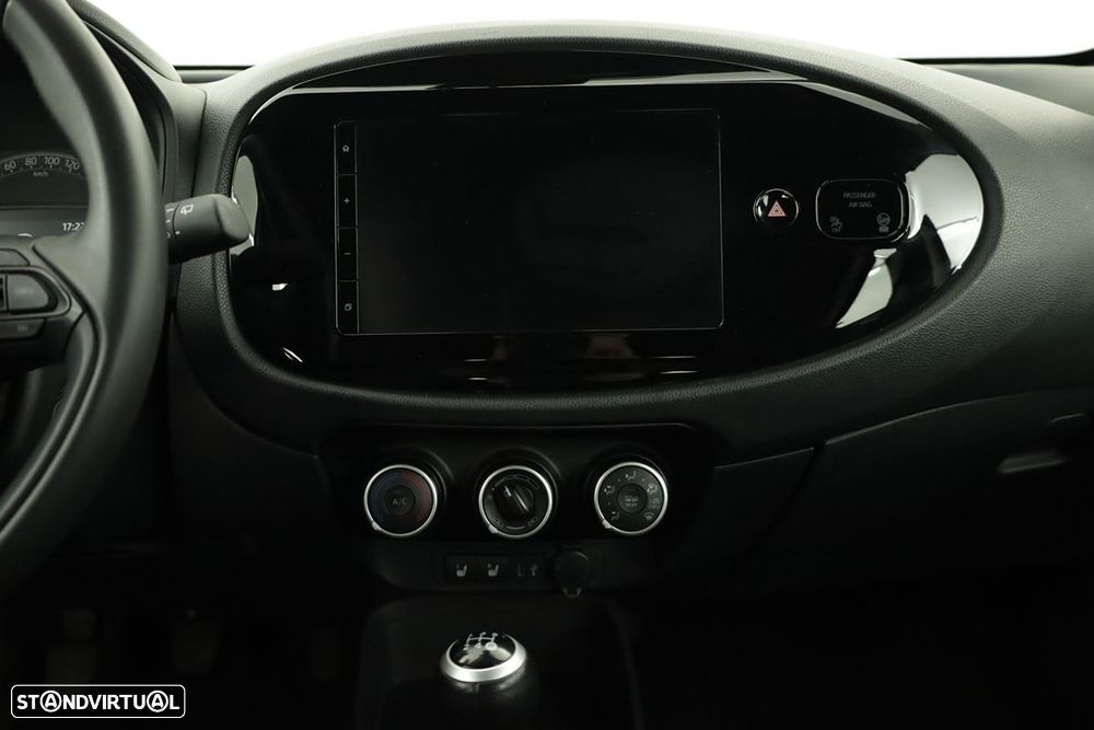 Toyota Aygo X Business Edition - 9