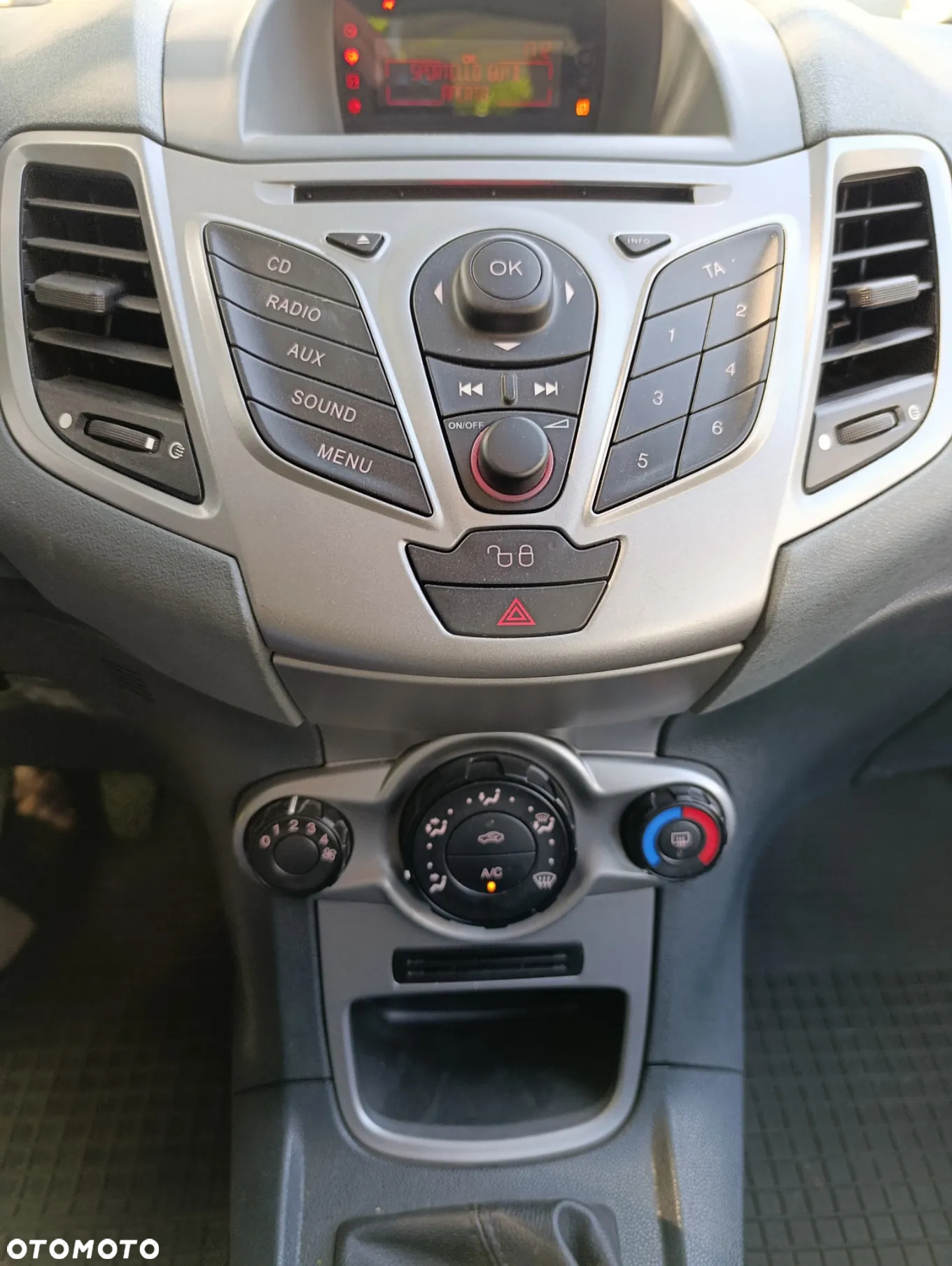 Ford Fiesta 1.4 Trend - 26