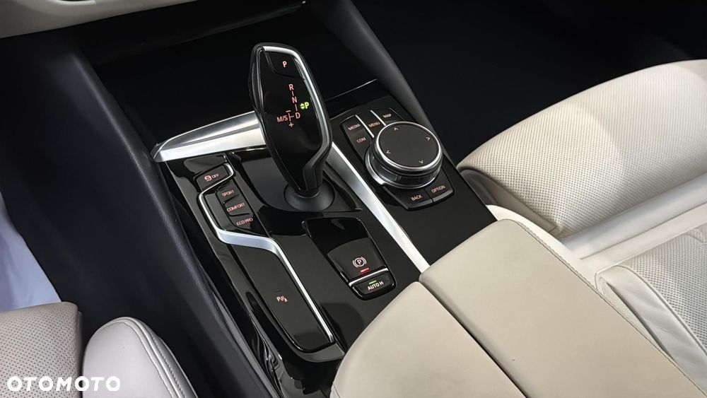 BMW Seria 5 520d xDrive MHEV Sport - 17