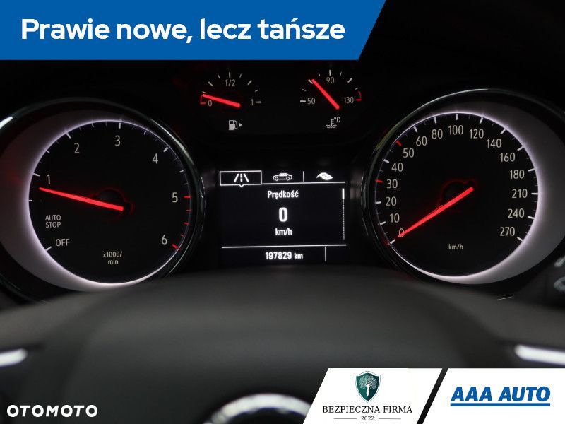 Opel Insignia - 12