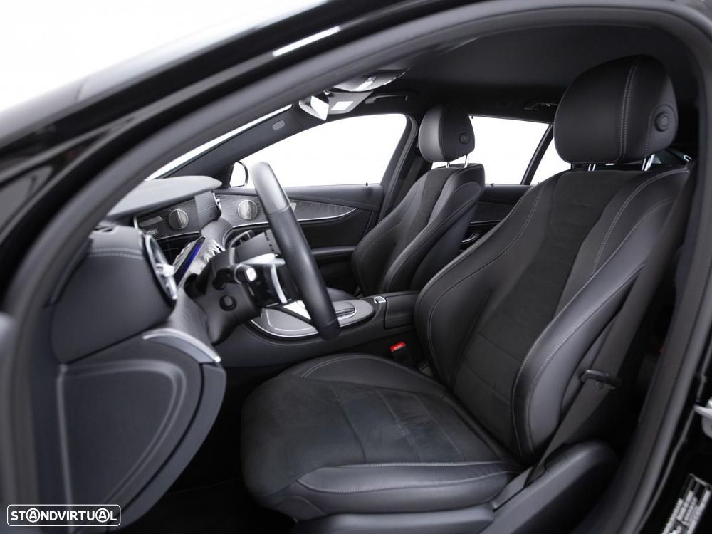 Mercedes-Benz E 300 de 4Matic 9G-TRONIC AMG Line - 9