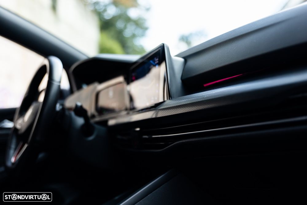 VW Golf 2.0 TSI OPF DSG GTI - 27