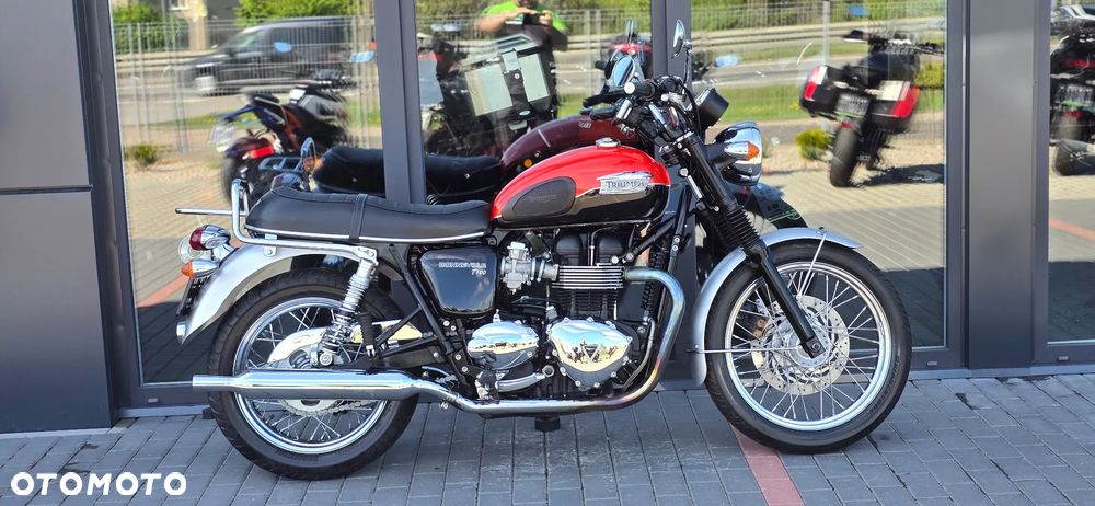 Triumph Bonneville - 2