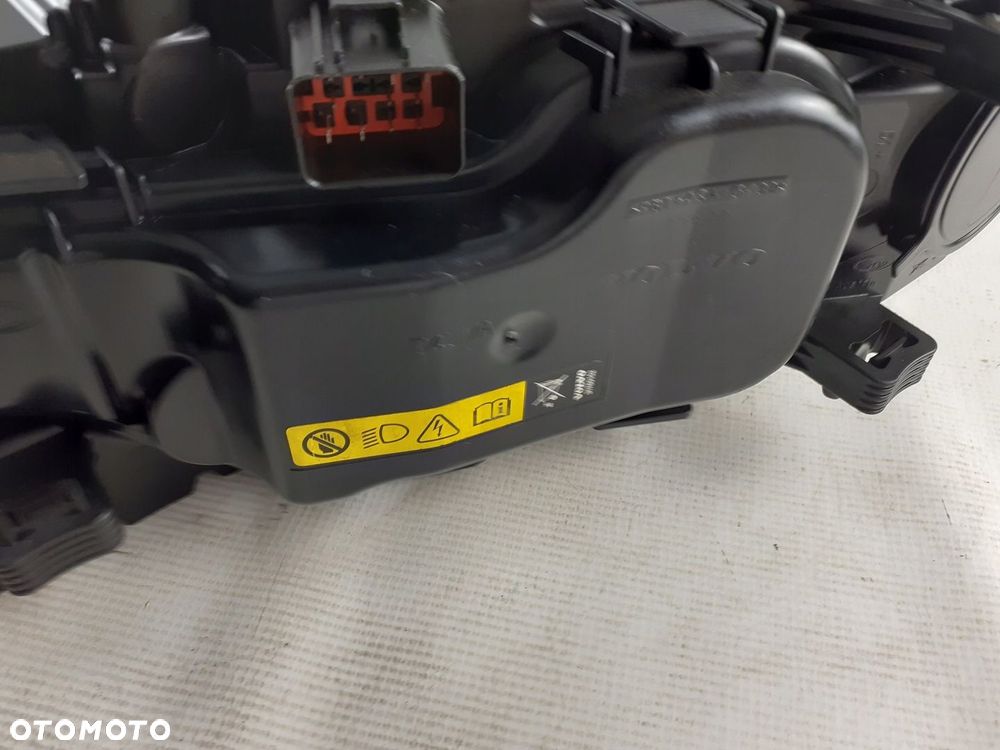 Lampa prawa przód Volvo XC70 V70 S80 ksenon 07-13r - 8