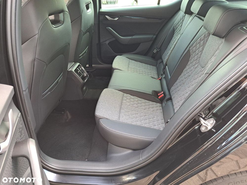 Skoda Octavia 1.5 TSI mHEV Sportline DSG - 31