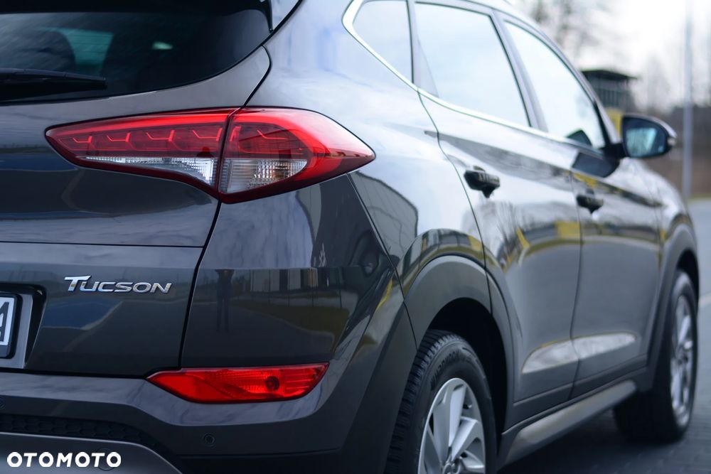 Hyundai Tucson 2.0 CRDI BlueDrive Style 2WD - 9