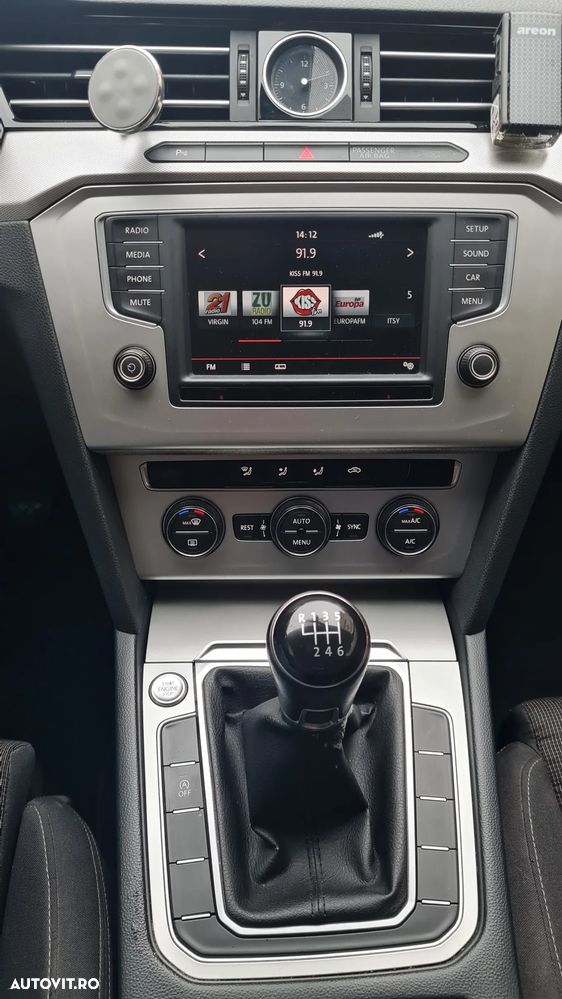 Volkswagen Passat 1.6 TDI (BlueMotion Technology) Comfortline - 3