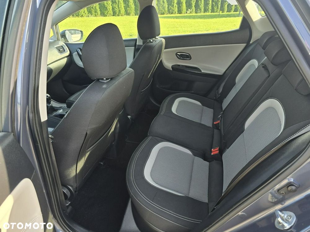 Kia Ceed - 22