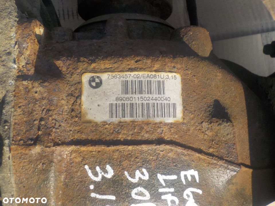 BMW E60 3.0 B BELKA MOST DYFER 7563457 - 5