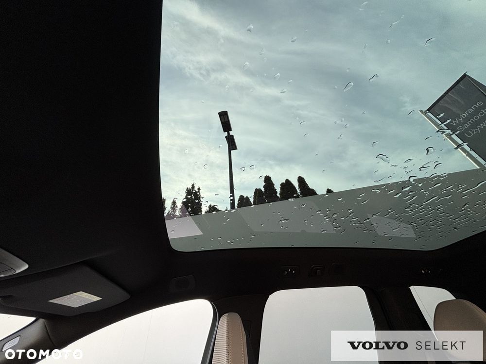 Volvo EX90 - 11
