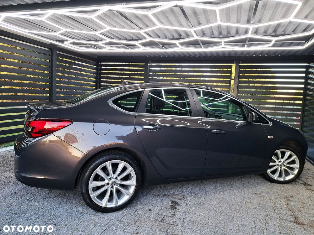 Opel Astra 1.4 Turbo Innovation - 10