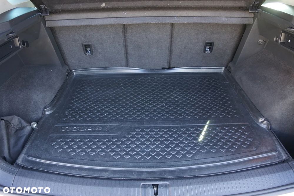 Volkswagen Tiguan 2.0 TDI SCR 4MOTION DSG Highline - 31