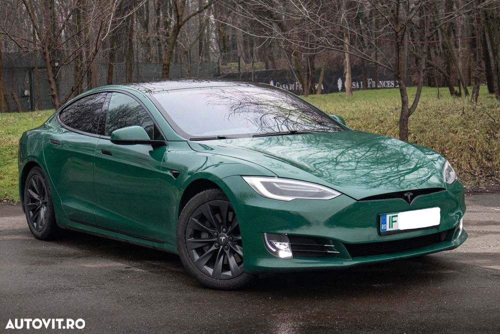 Tesla Model S - 12